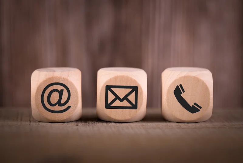 Contact,Methods.,Close-up,Of,A,Phone,,Email,And,Post,Icons processus percy rauchs 2